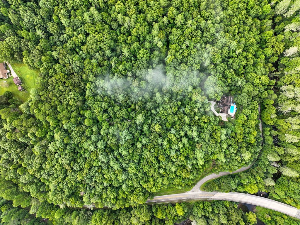 137 W Mountaintown Trail