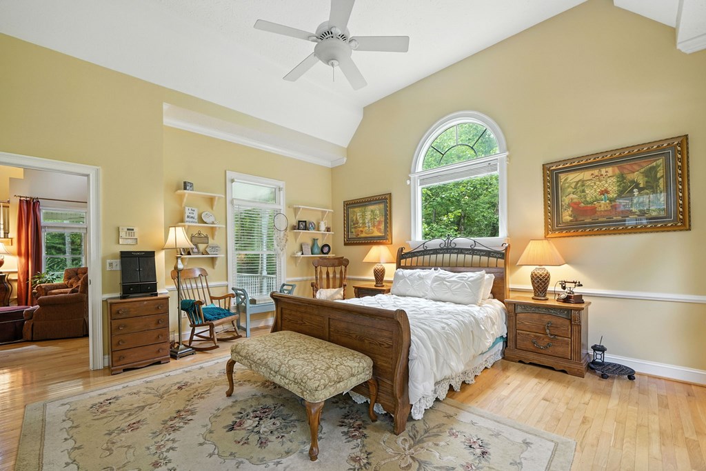 137 W Mountaintown Trail