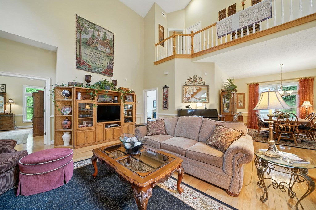 137 W Mountaintown Trail