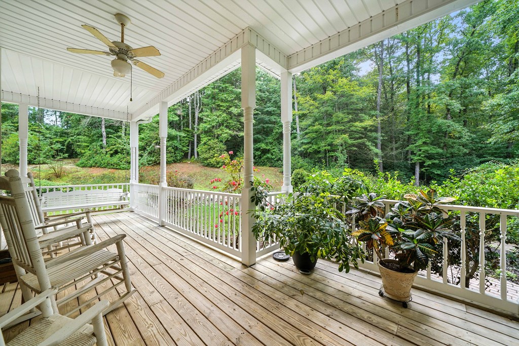 137 W Mountaintown Trail