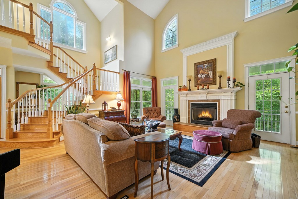 137 W Mountaintown Trail