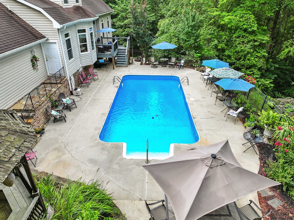 137 W Mountaintown Trail