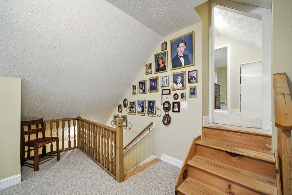 137 W Mountaintown Trail