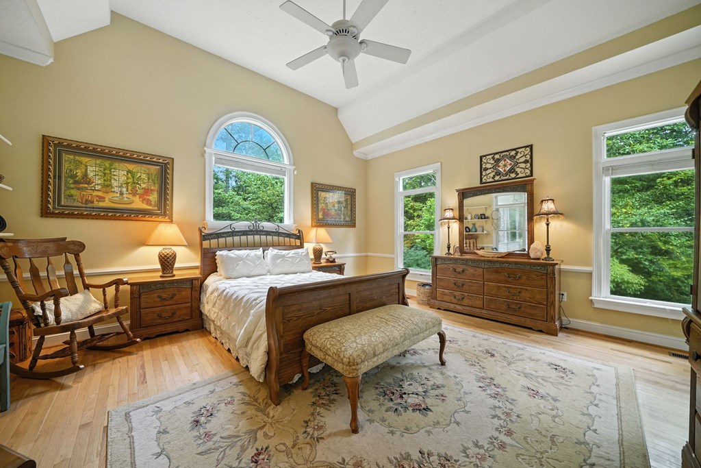 137 W Mountaintown Trail