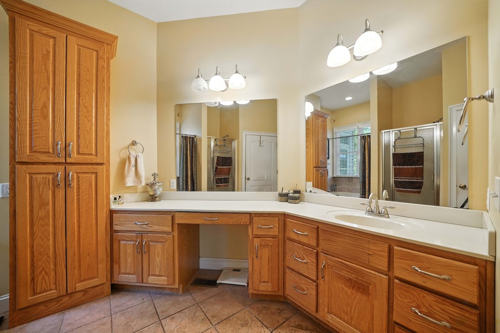 137 W Mountaintown Trail