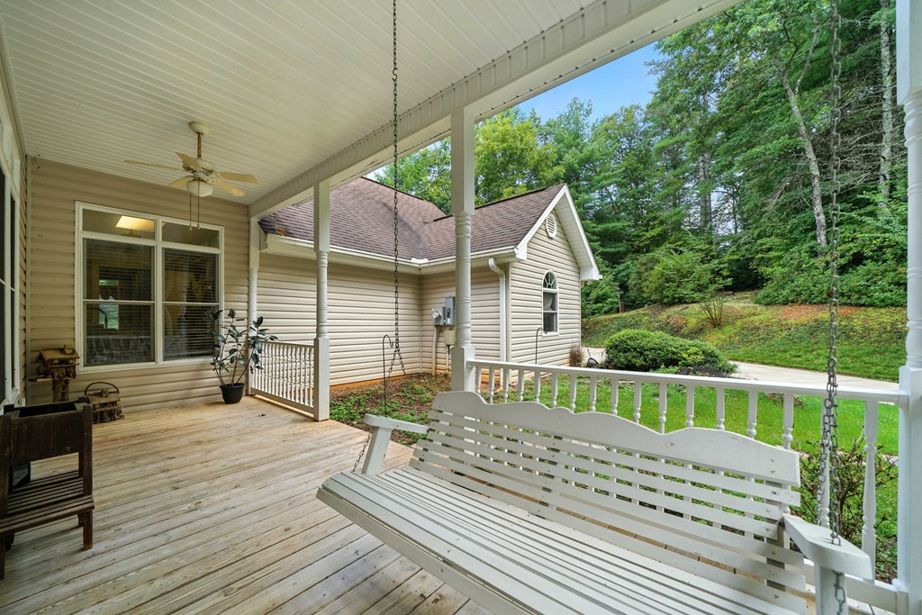 137 W Mountaintown Trail