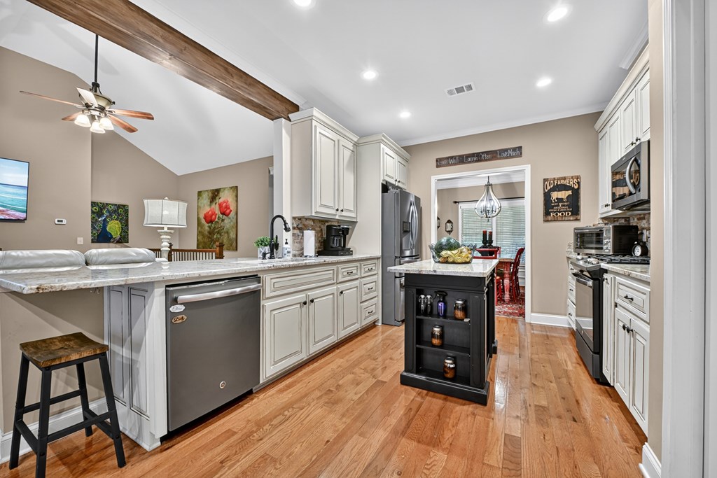 85 Hampton Farms Trail