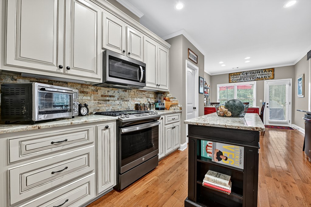 85 Hampton Farms Trail