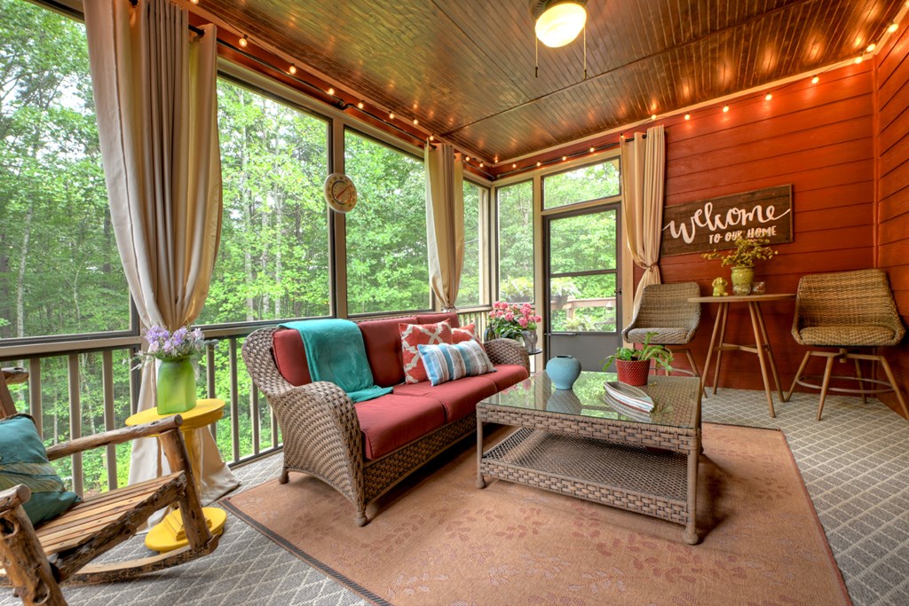 85 Hampton Farms Trail