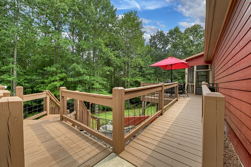 85 Hampton Farms Trail