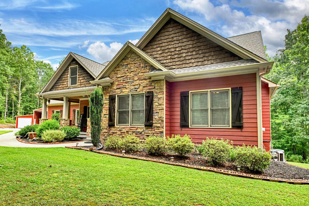 85 Hampton Farms Trail