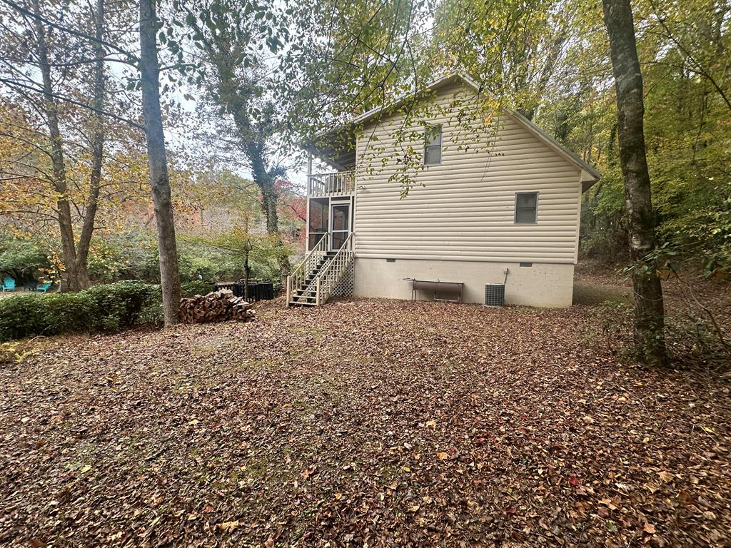 122 N Riverview Lane