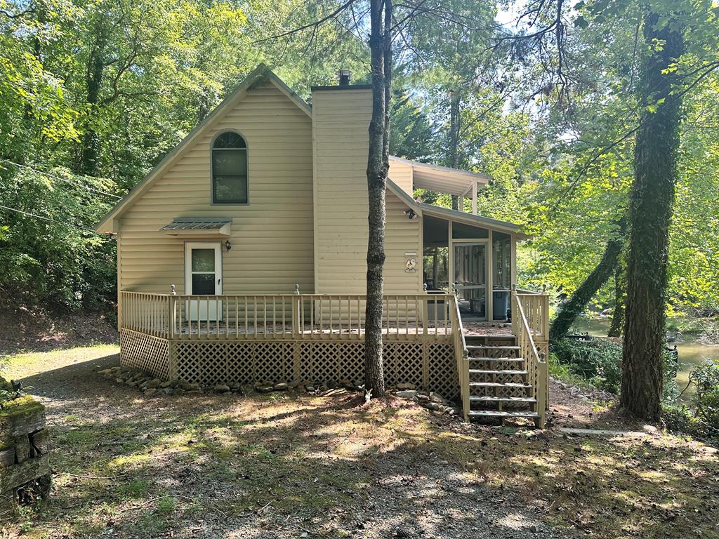 122 N Riverview Lane