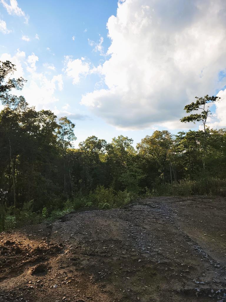 TRACT 4 Old Northcutt Road