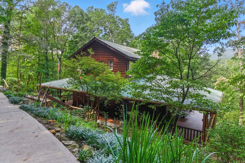 384 Mountain Laurel Drive