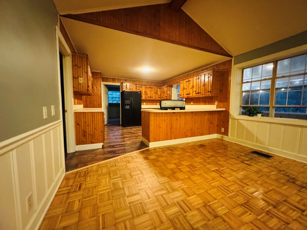 10950 Chatsworth Hwy/52w