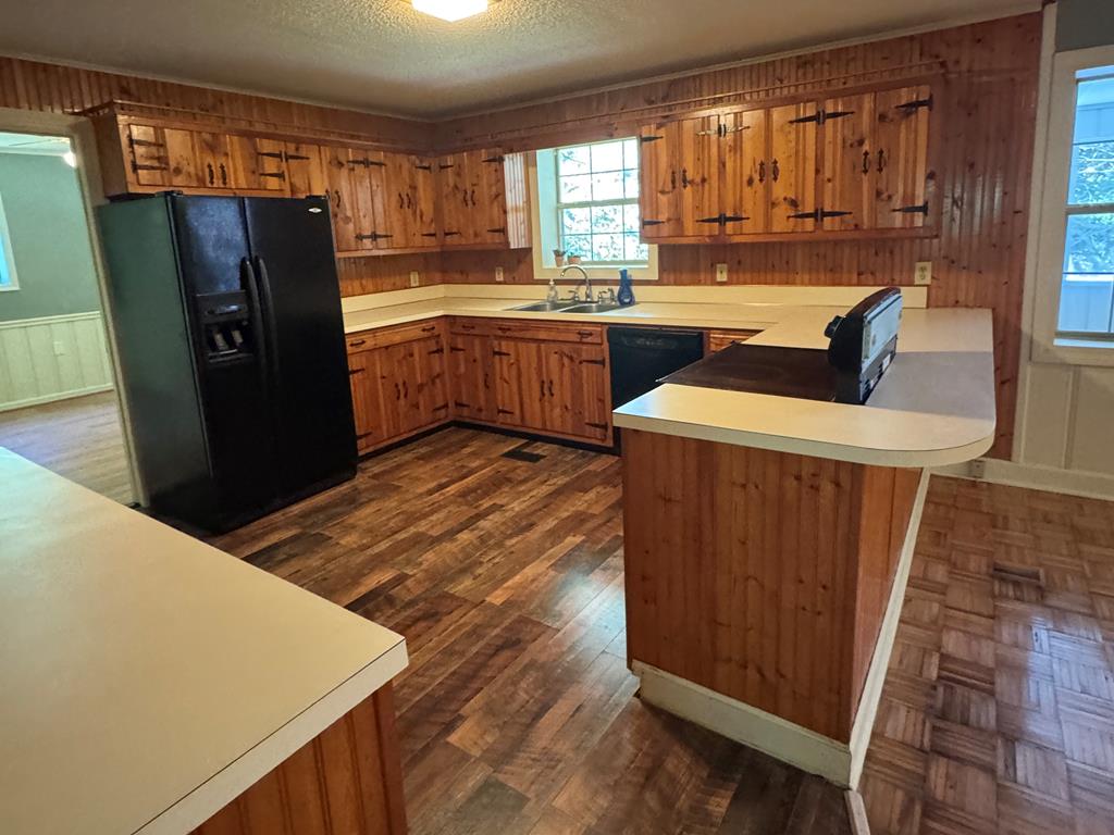 10950 Chatsworth Hwy/52w