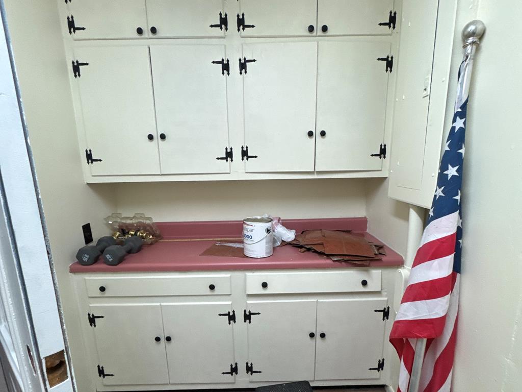 10950 Chatsworth Hwy/52w