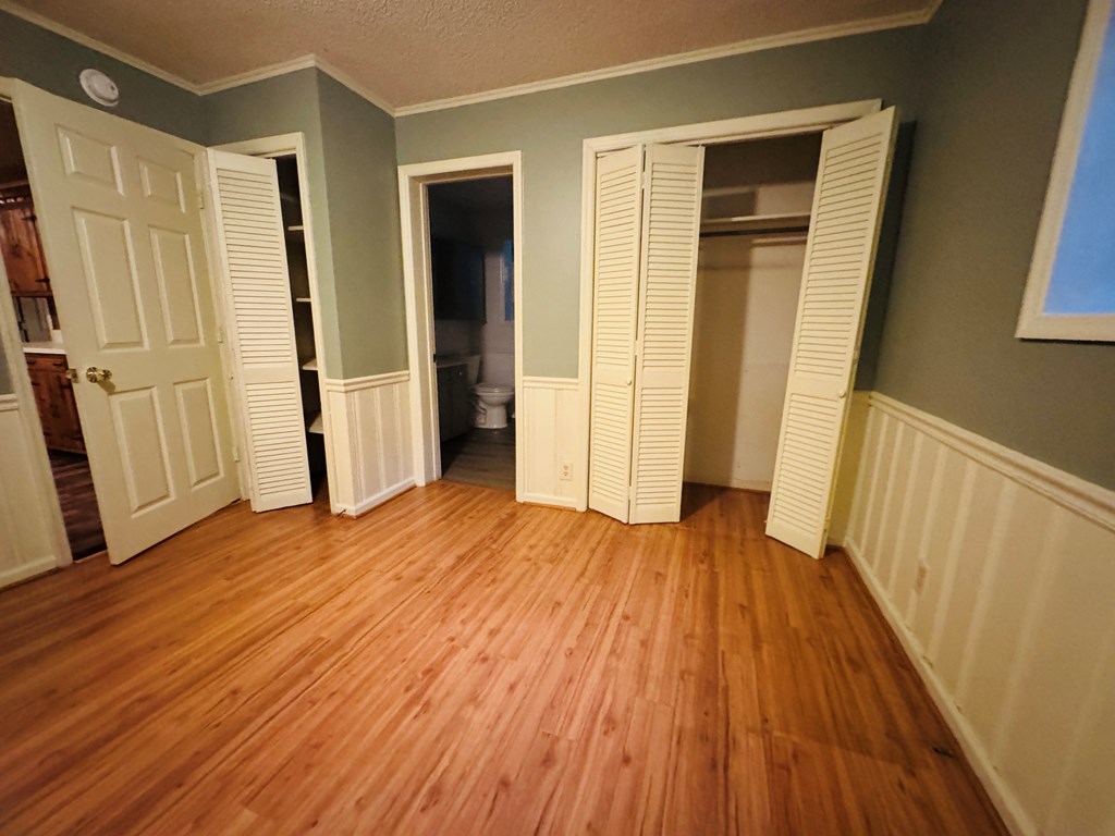 10950 Chatsworth Hwy/52w