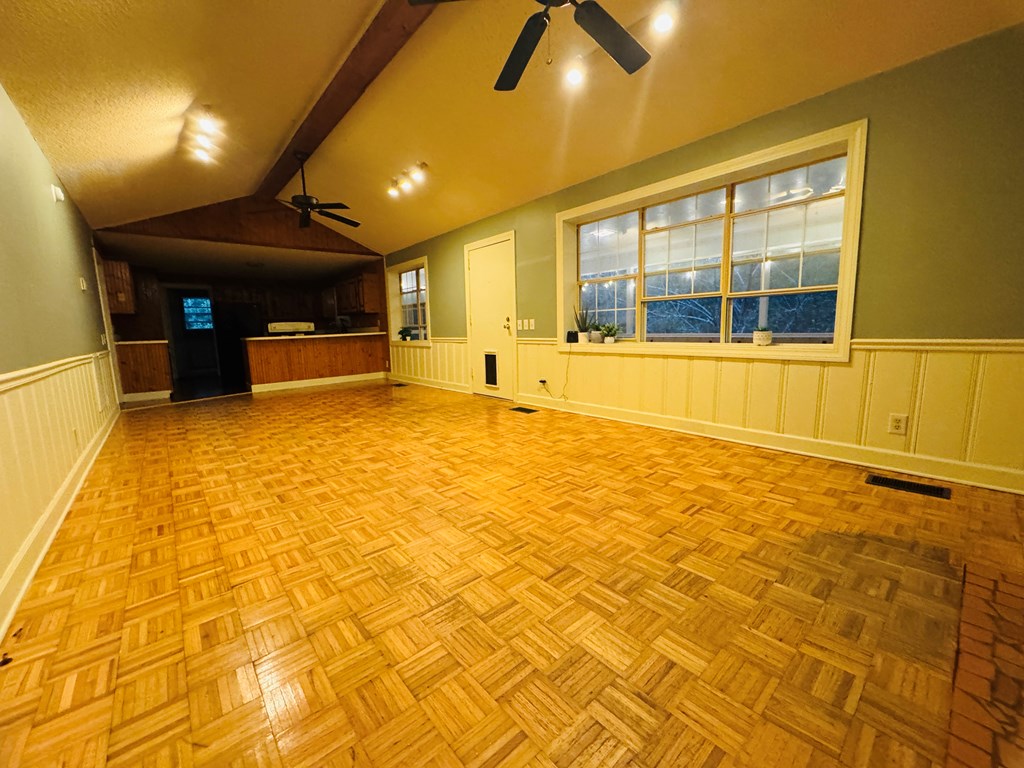 10950 Chatsworth Hwy/52w