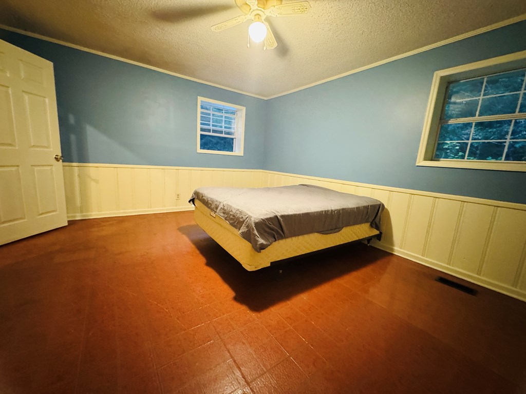 10950 Chatsworth Hwy/52w