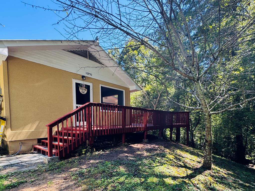 10950 Chatsworth Hwy/52w