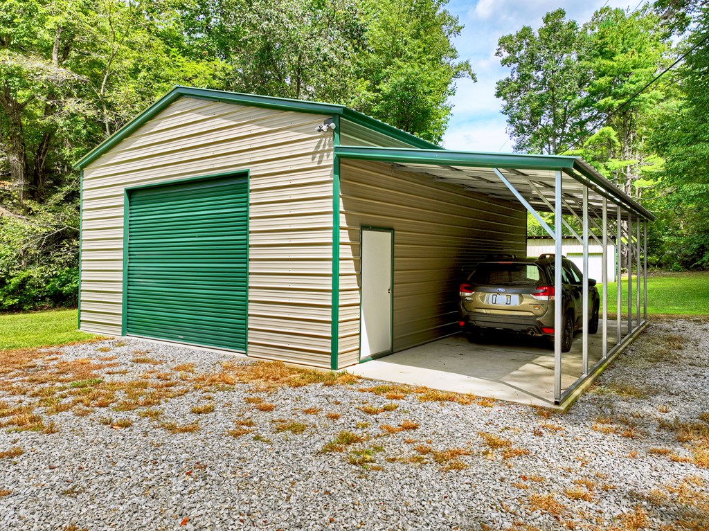 656/626 Newberry Drive