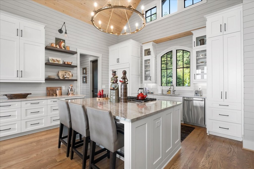 207 Utana Bluffs Trail