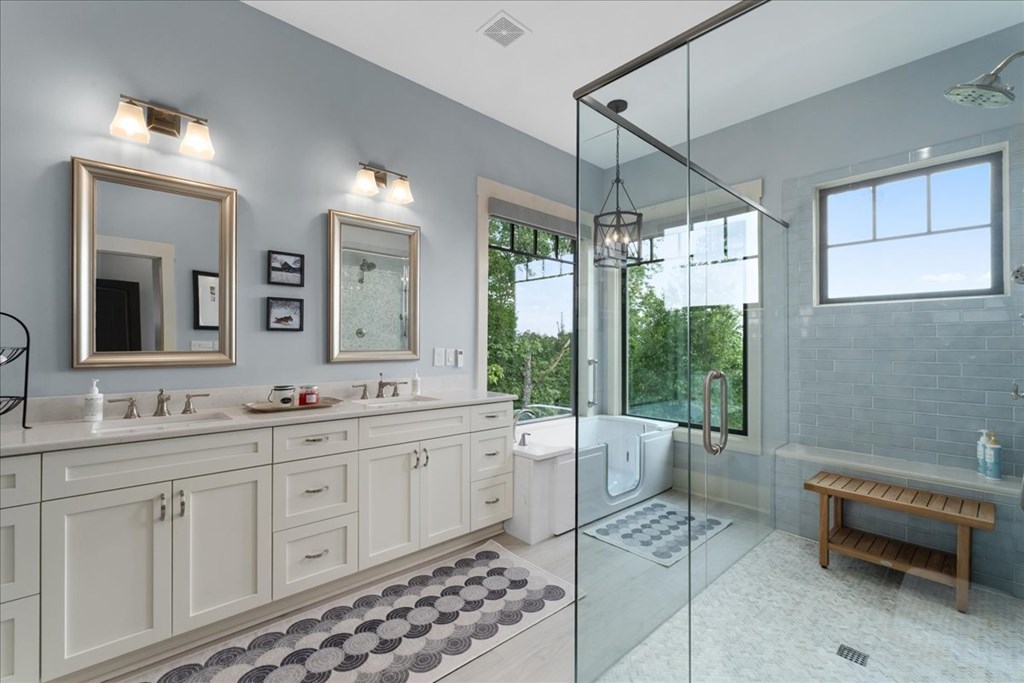 207 Utana Bluffs Trail