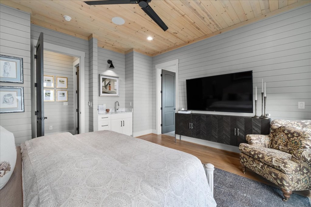 207 Utana Bluffs Trail