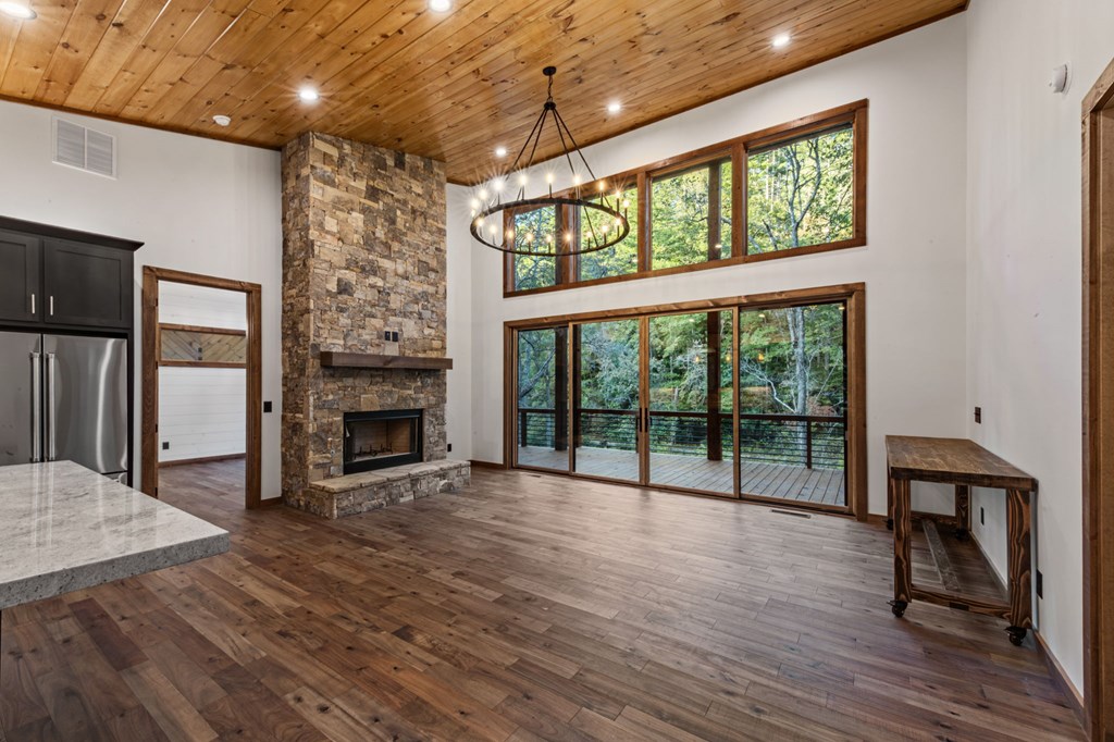 212 Fish Tale Cove