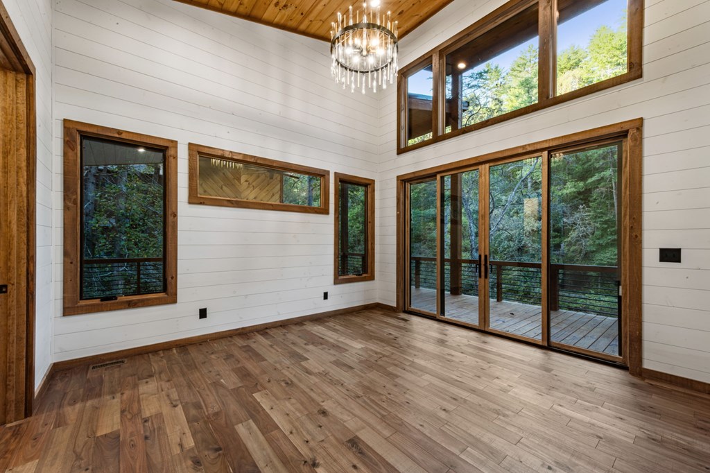 212 Fish Tale Cove