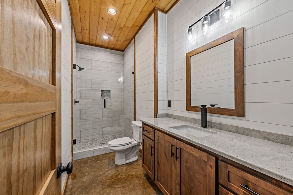 212 Fish Tale Cove