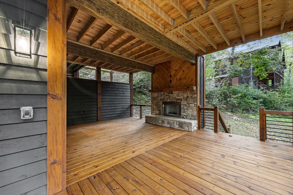 212 Fish Tale Cove