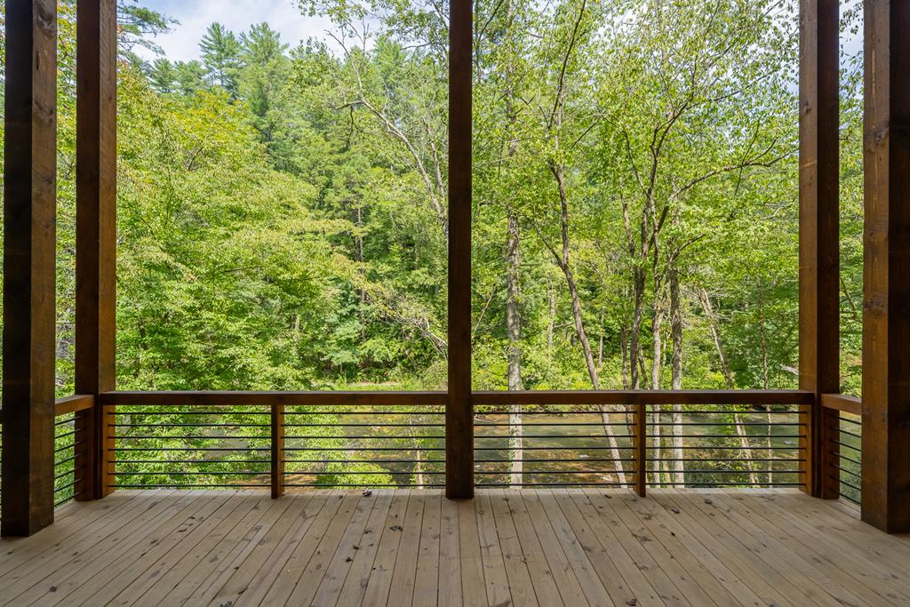212 Fish Tale Cove