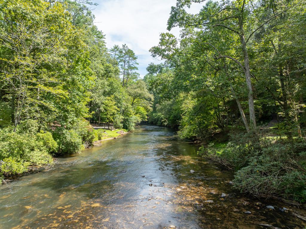212 Fish Tale Cove