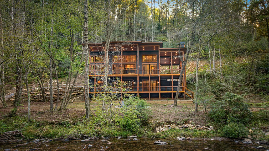 212 Fish Tale Cove