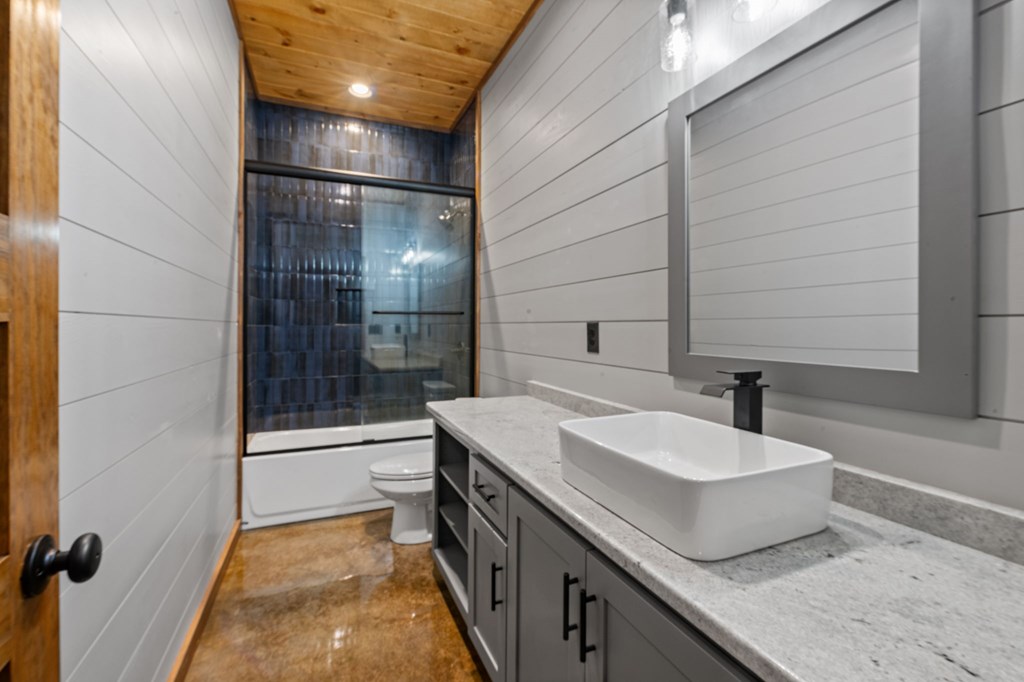 212 Fish Tale Cove