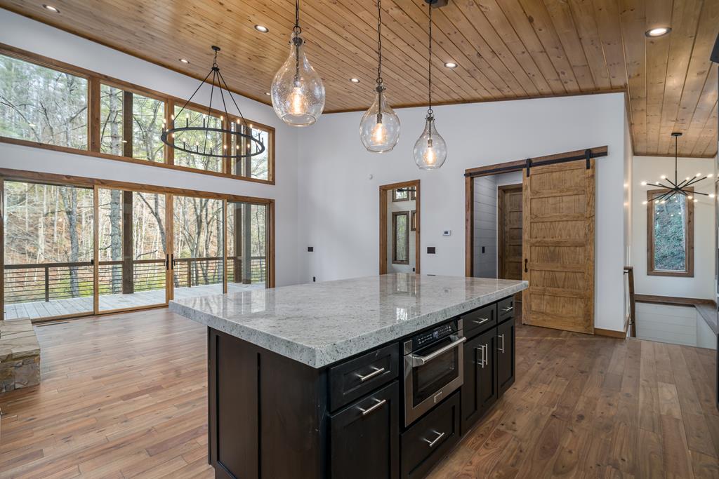 212 Fish Tale Cove