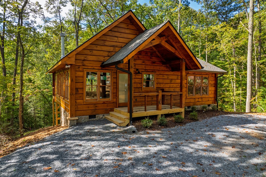 100 Crystal Oliver Lane