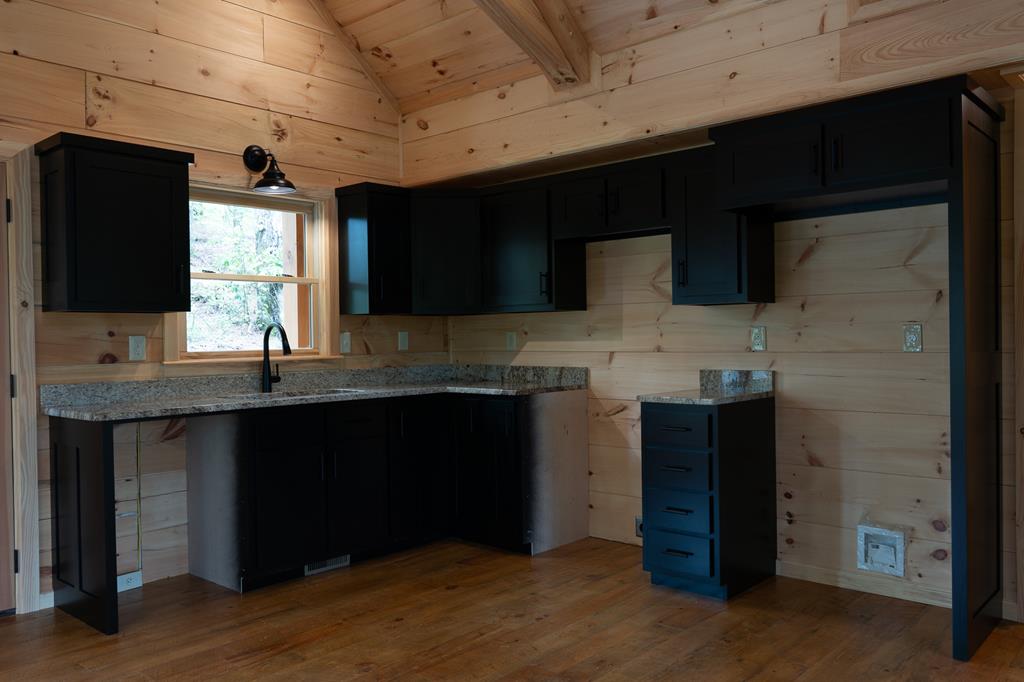 100 Crystal Oliver Lane