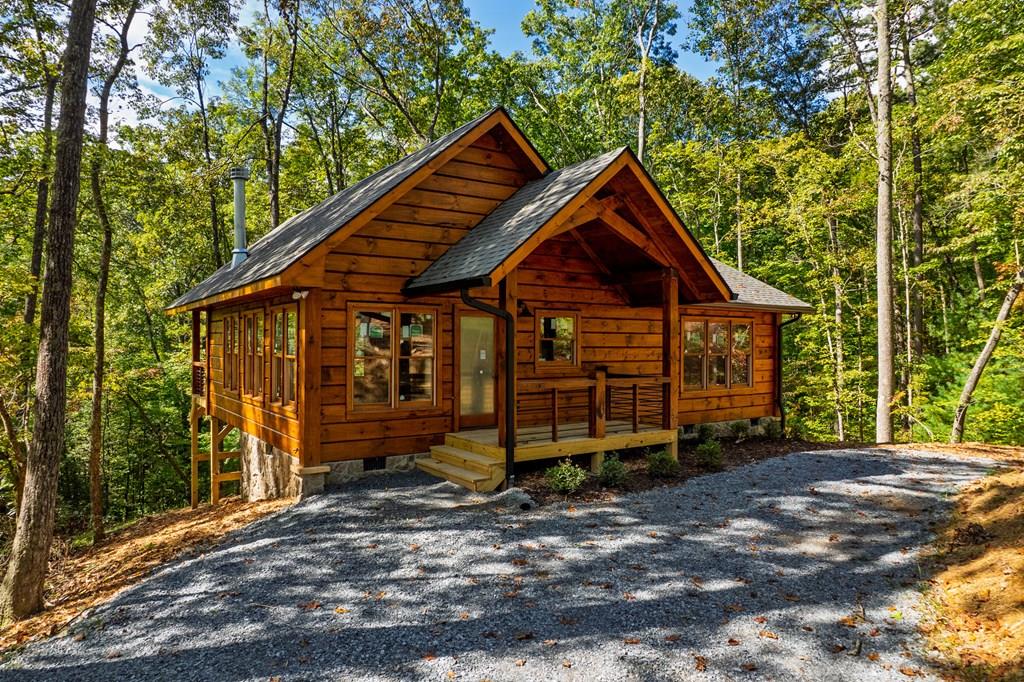 100 Crystal Oliver Lane