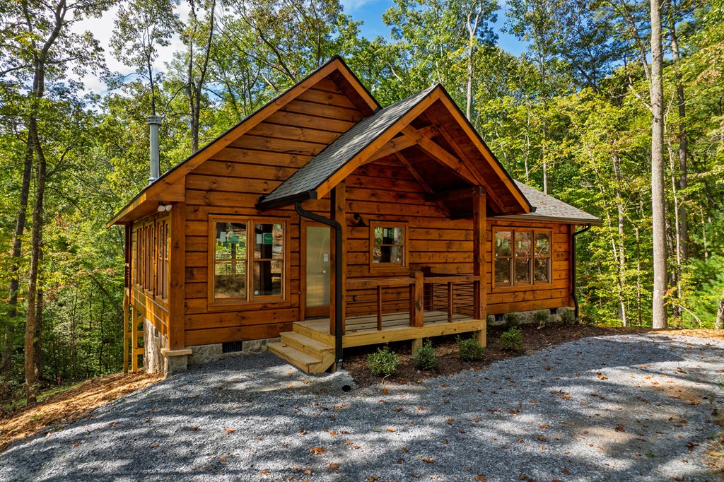 100 Crystal Oliver Lane