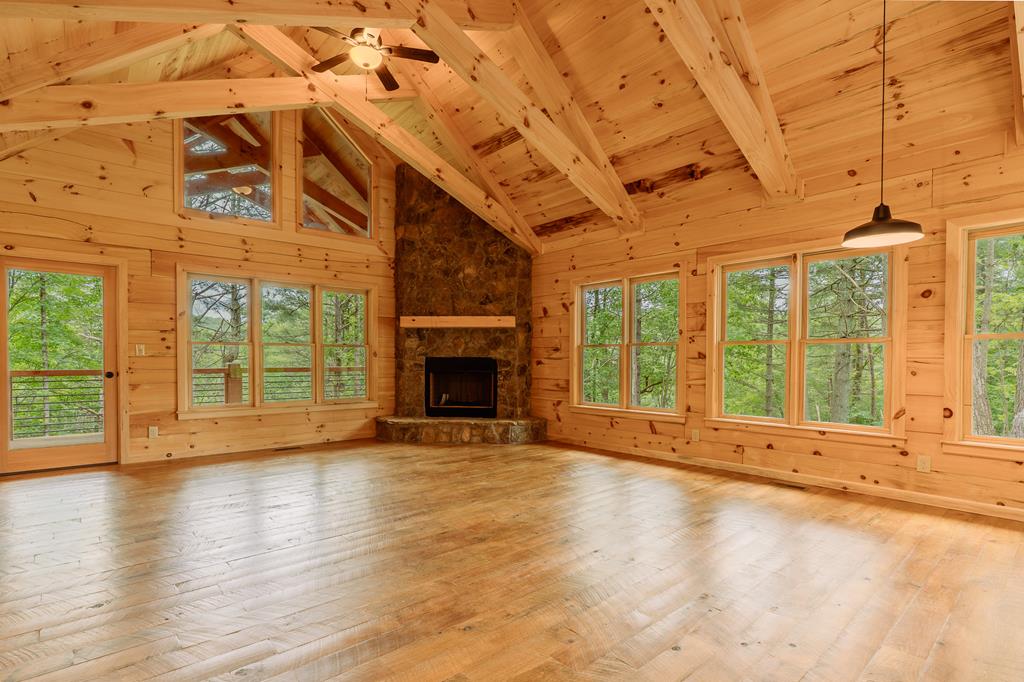 100 Crystal Oliver Lane