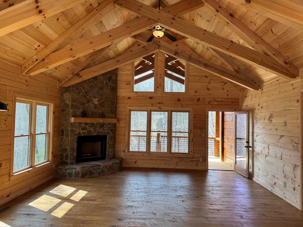 100 Crystal Oliver Lane