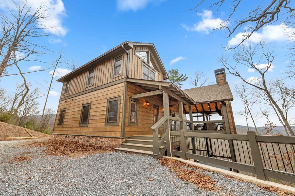 467 Skylight Drive, Blue Ridge