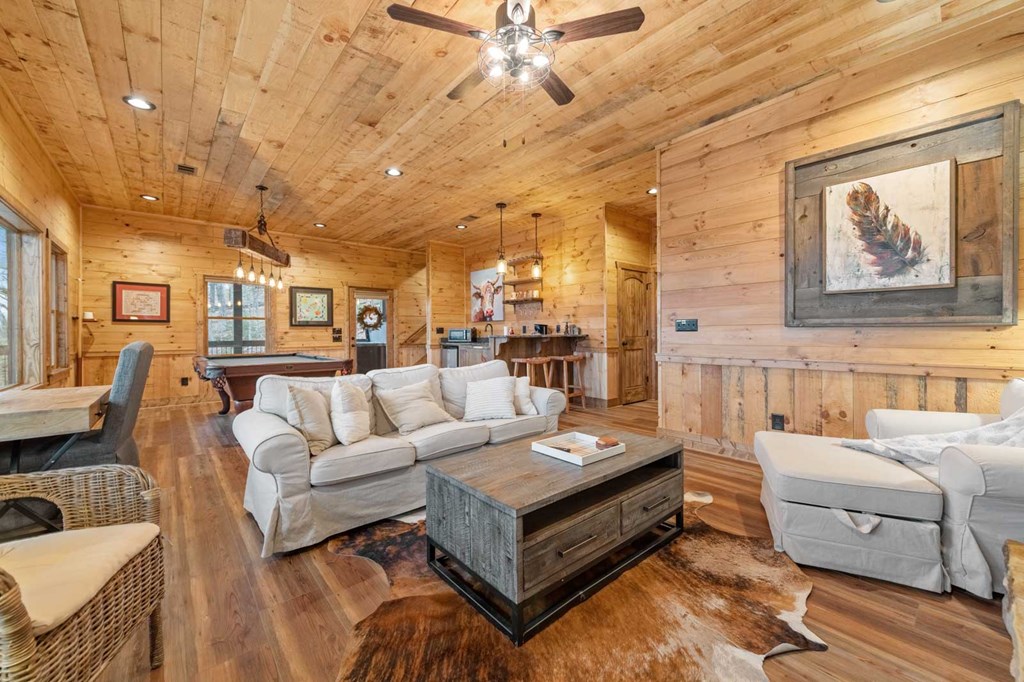 467 Skylight Drive, Blue Ridge