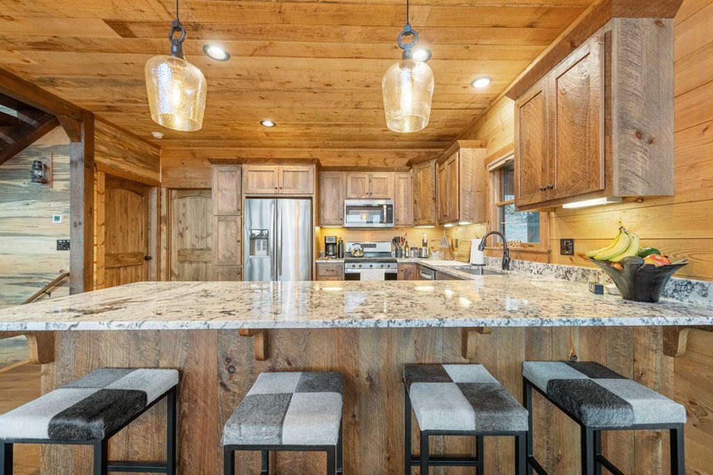 467 Skylight Drive, Blue Ridge