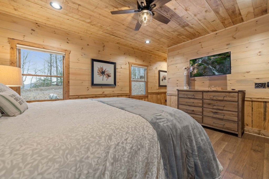 467 Skylight Drive, Blue Ridge