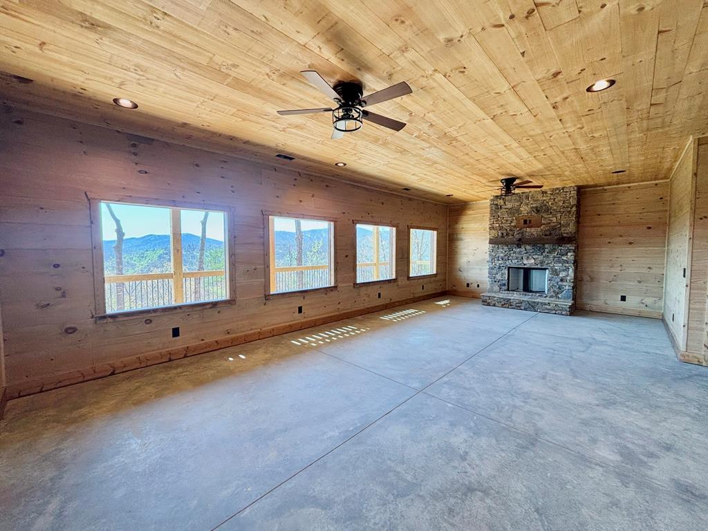 467 Skylight Drive, Blue Ridge